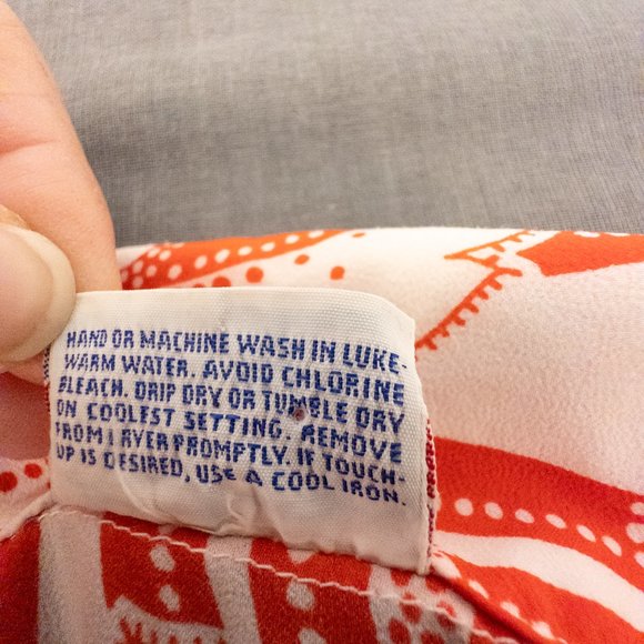 Vintage 70s Pykettes Size Small Shirt Red White Floral Button Up Disco Top - Picture 9 of 10